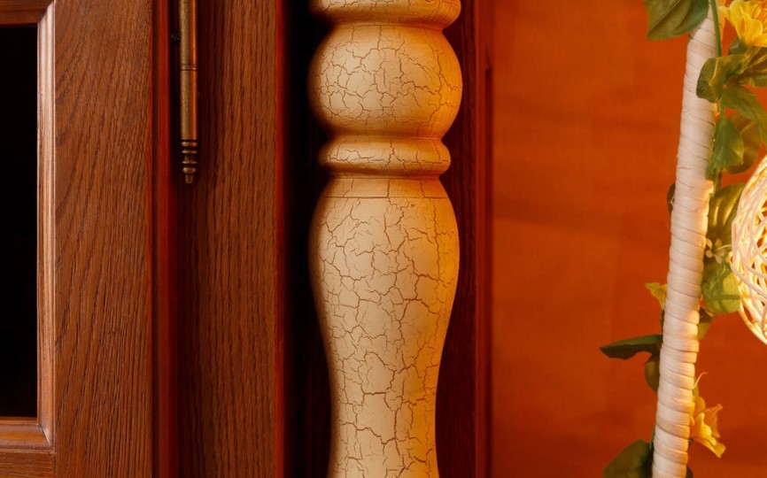 Комод Валенсия 2-17 на круглых ножках