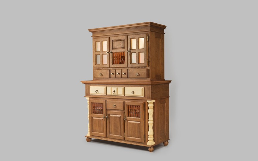 Буфет трехдверный Валенсия 2-20 на круглых ножках