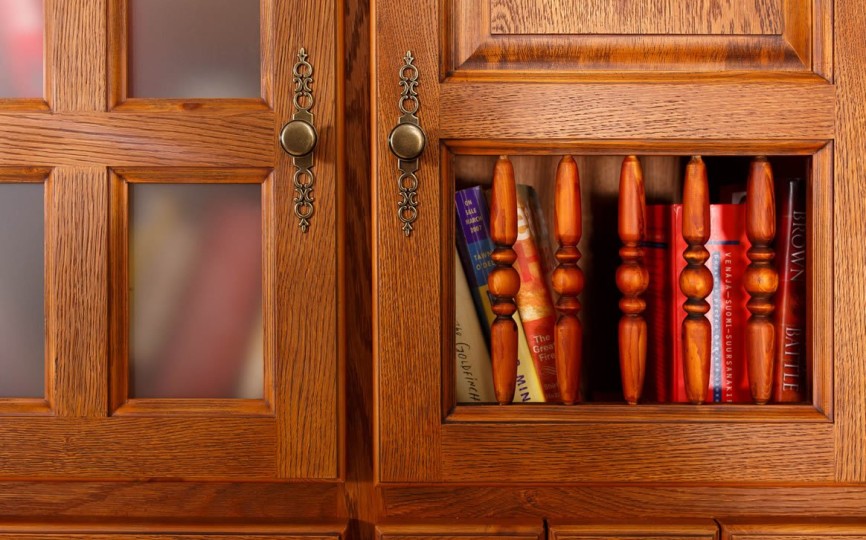 Буфет трехдверный Валенсия 2-20 на круглых ножках