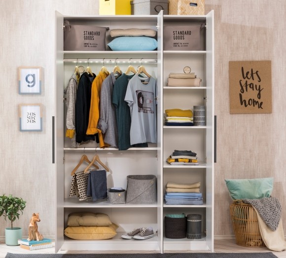 Шкаф трехдверный "White", W-1002