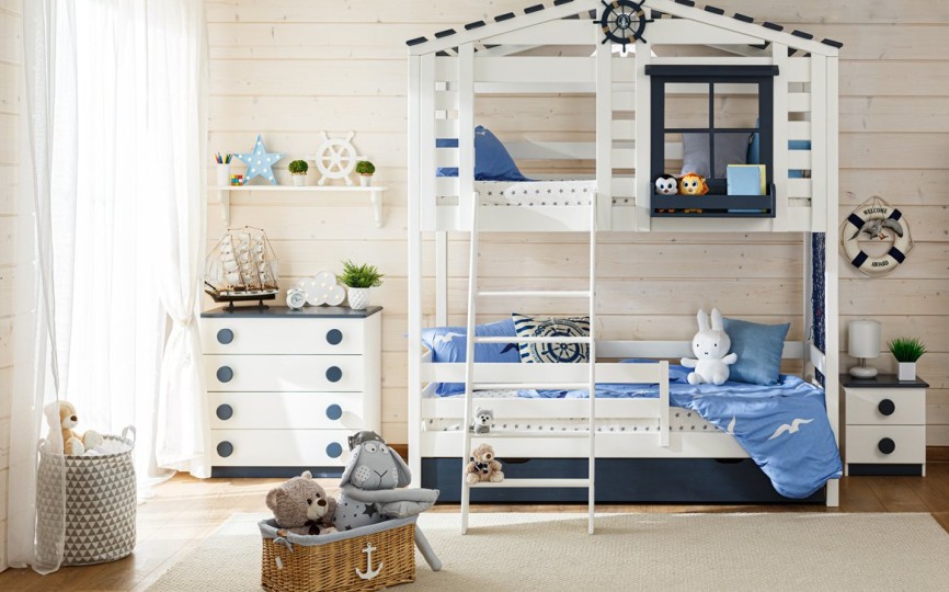 Кровать двухъярусная с надстройкой домиком, с наклонной лестницей Тимберика Кидс N20