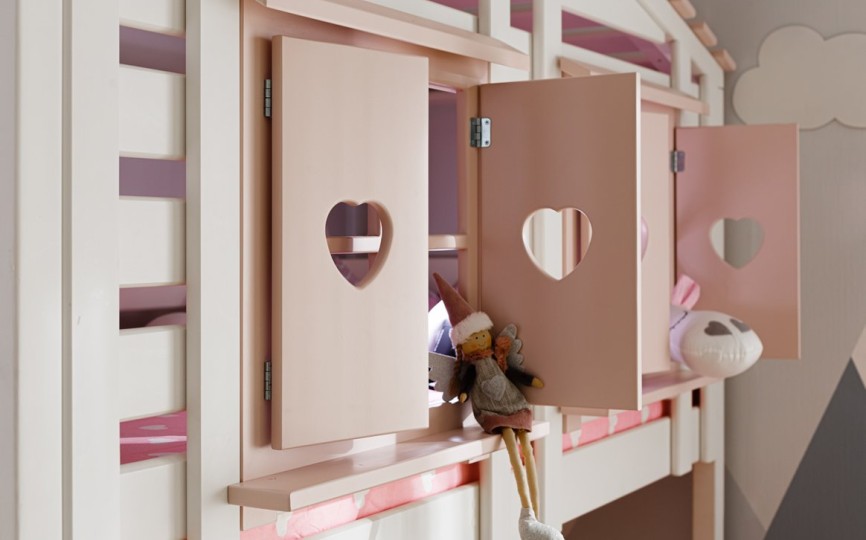 Кровать двухъярусная с надстройкой домиком, с лестницей-комодом Тимберика Кидс N21