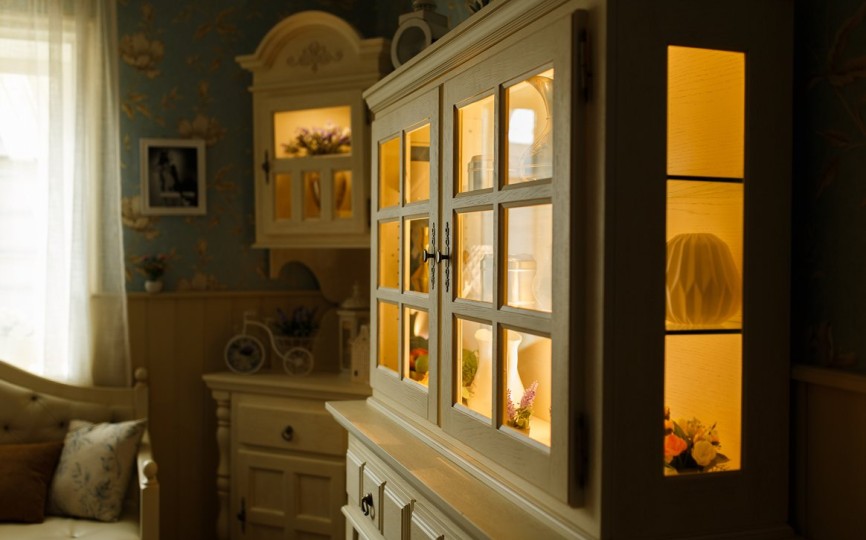 Сервант консоль двухдверный Валенсия 2-26 на высоких ножках