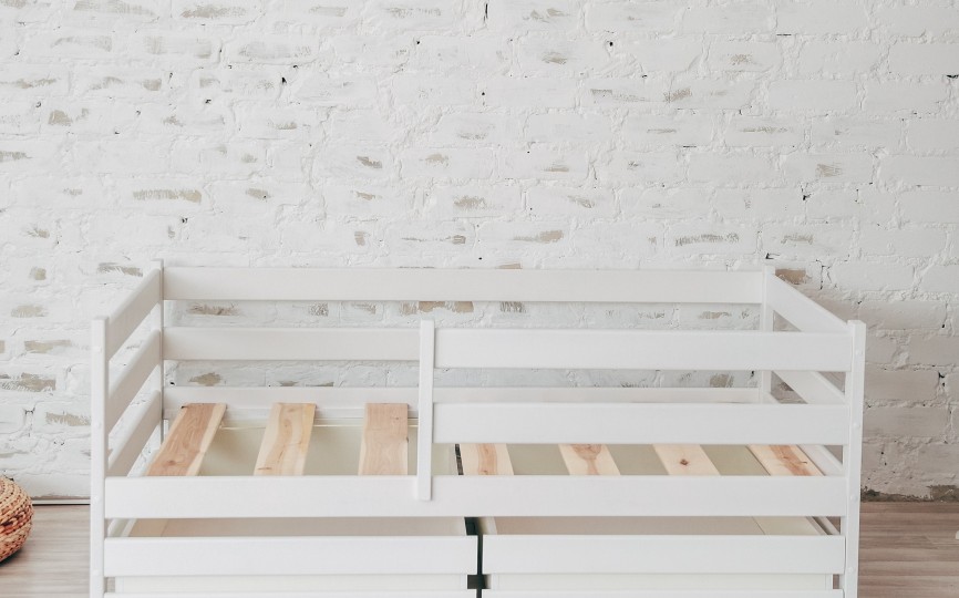 Кровать софа массив березы, цвет белый, ЭКО