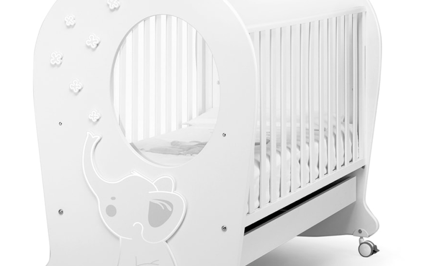 Детская комната Erbesi Elly, кроватка с окном (Эрбеси Элли)