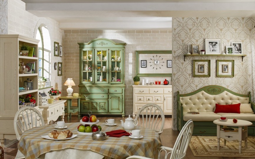 Сервант трехдверный Валенсия 2-33 на круглых ножках