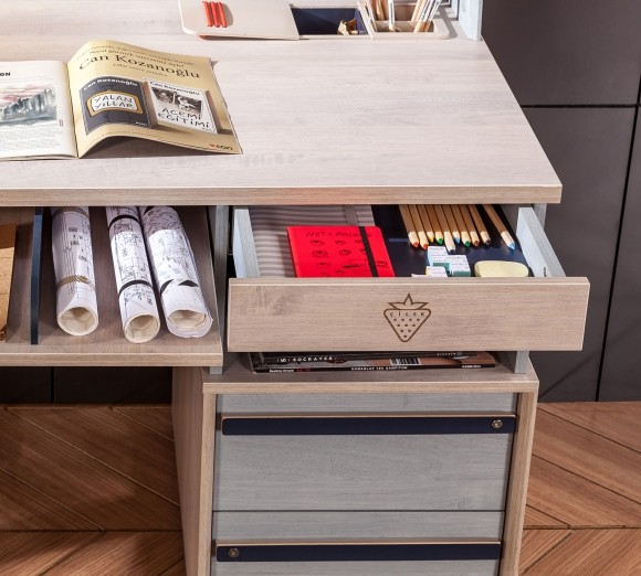 Письменый стол с тумбой "Trio", T-1101