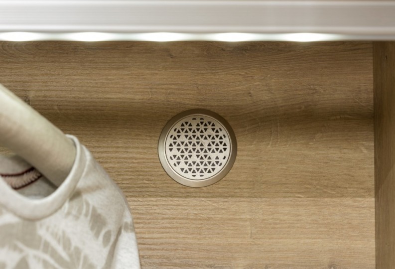 Шкаф трехдверный Mocha Шкаф трехдверный Mocha