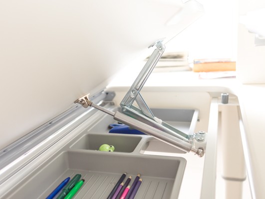 Комплект парта Montreal 2 + кресло Ergokids Space Air (BD-670-2 MC/WG с полкой + Y-609)